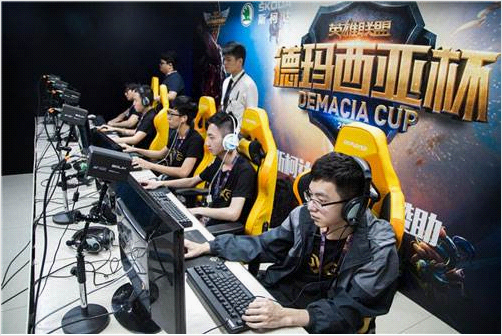 方面实现平 方面实现平